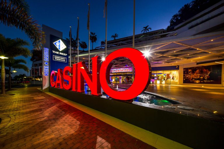Reef hotel casino featured 768x512